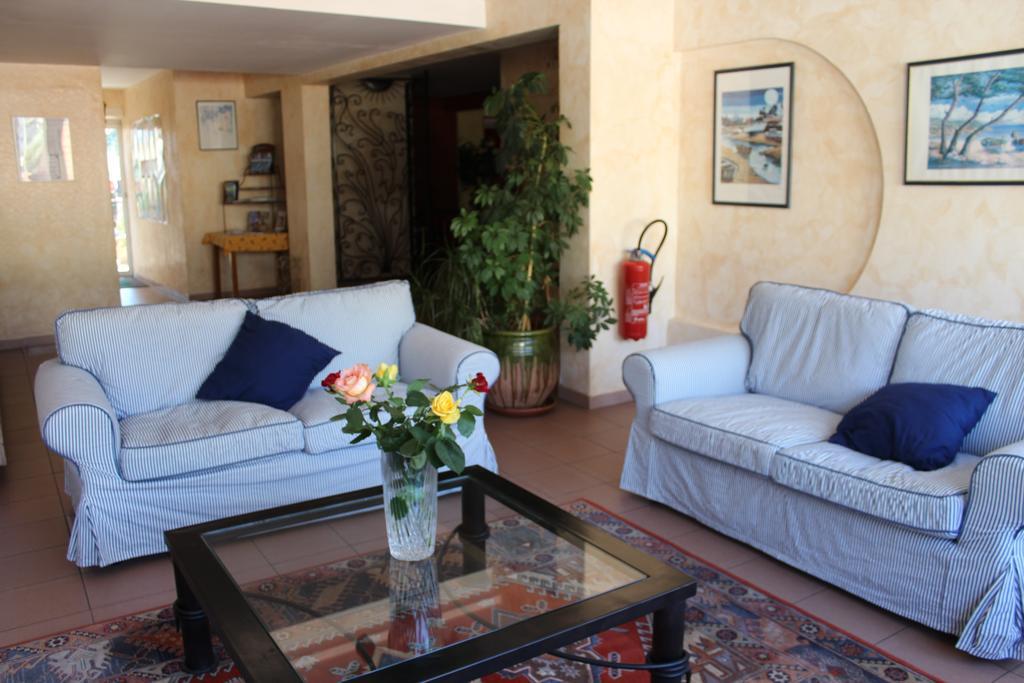 Hotel Le Clos Des Pins Six-Fours-les-Plages Exterior foto